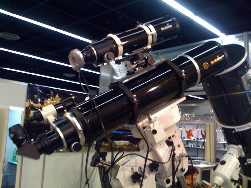 new_skywatcher_150ED_and_100mm_guidescope.jpg